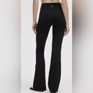 Lululemon Groove Nulu High-Rise Flared Pant Size 6